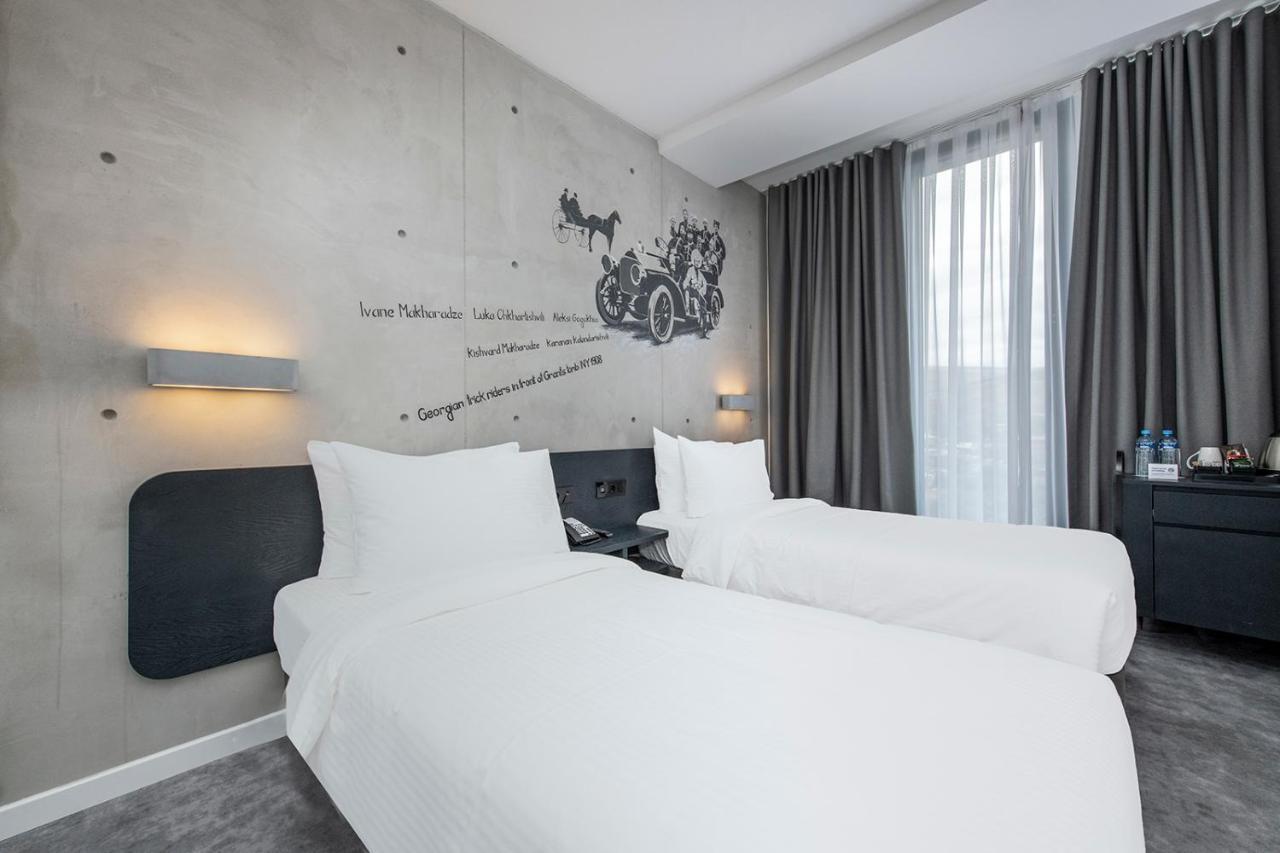 Hotel Golden Tulip Design Tiflis Exterior foto