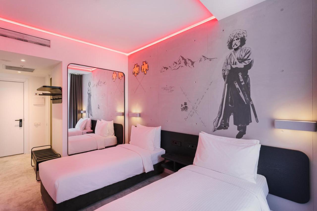 Hotel Golden Tulip Design Tiflis Exterior foto
