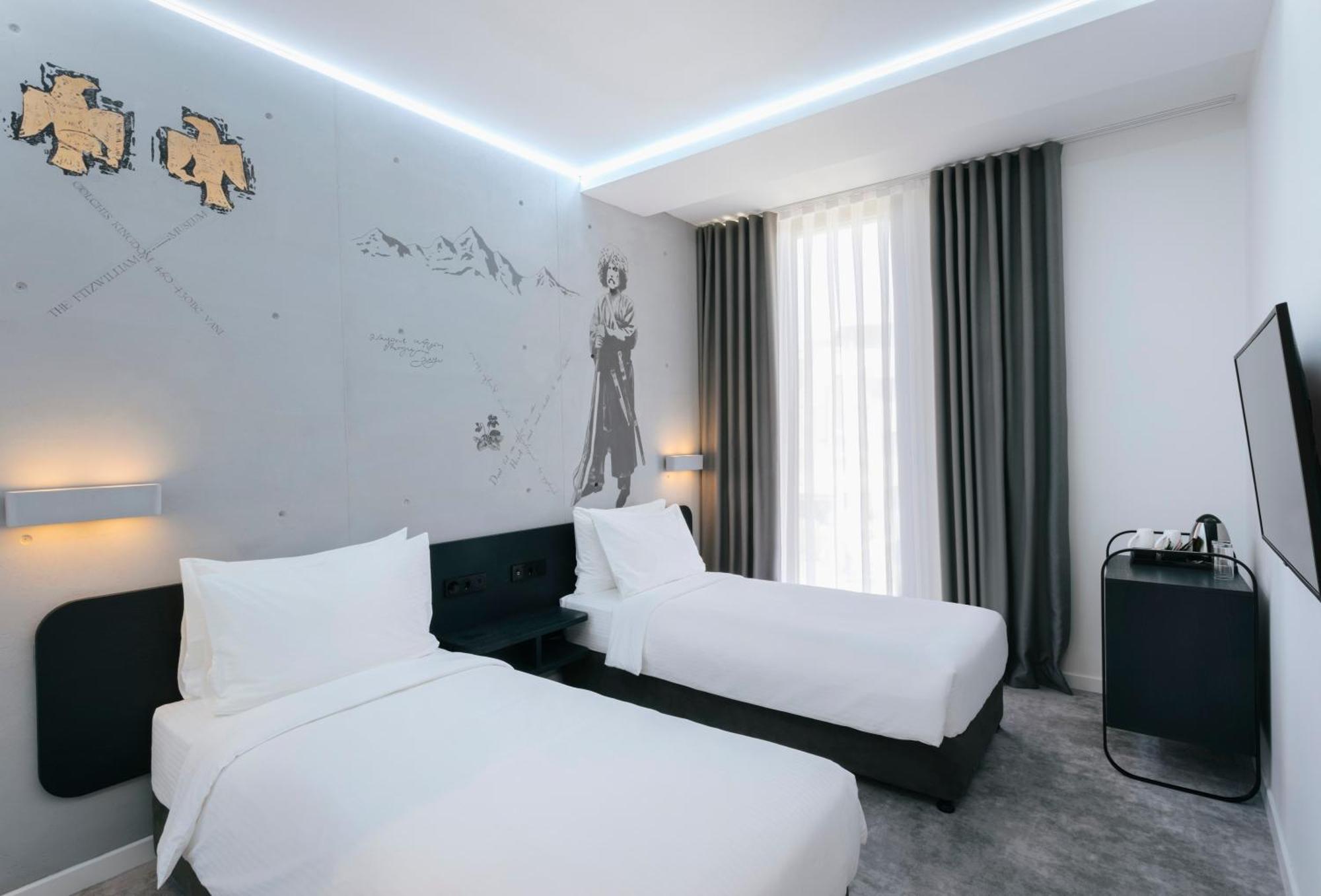 Hotel Golden Tulip Design Tiflis Exterior foto