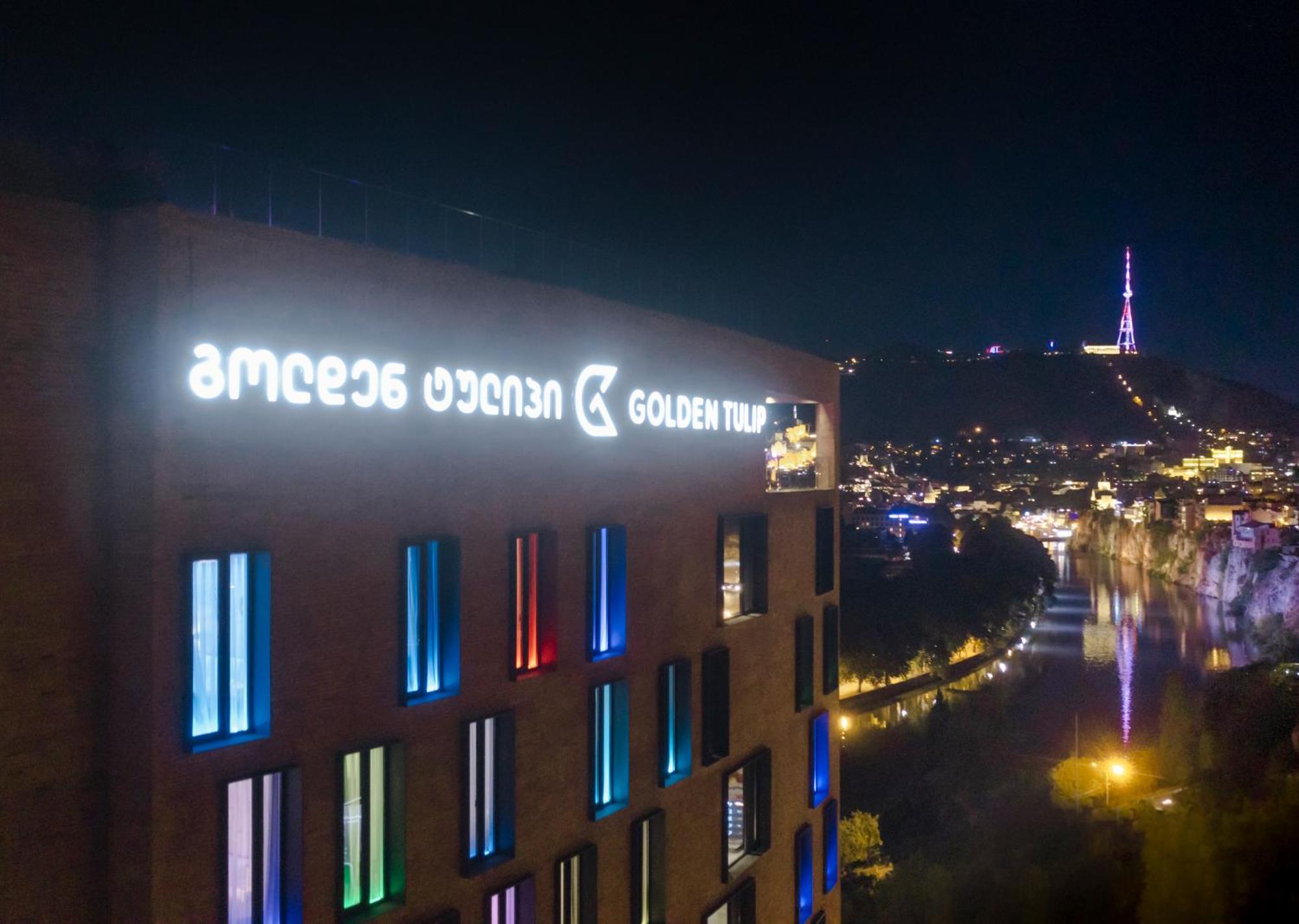Hotel Golden Tulip Design Tiflis Exterior foto